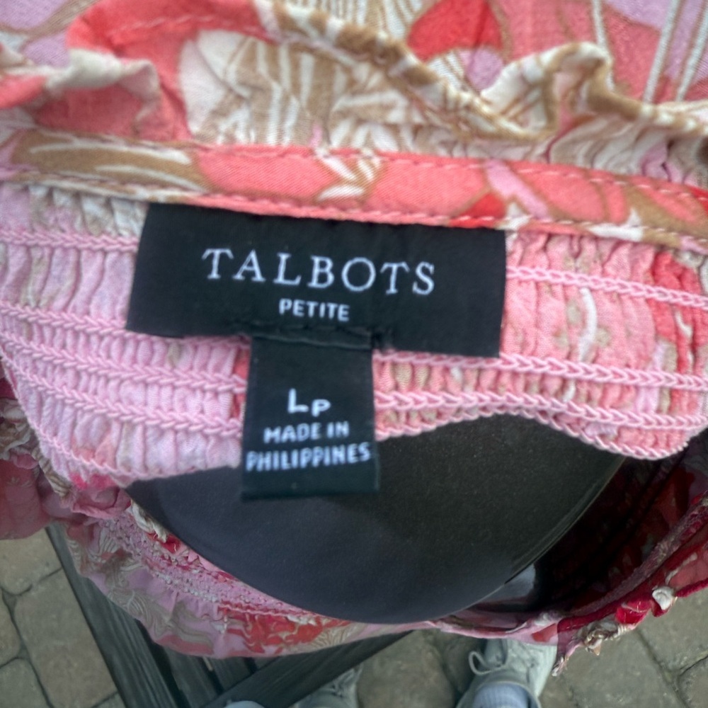Talbots Pink Floral Blouse
Deb03 - Picture 2 of 8